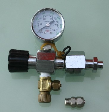 Manual Regulator with Needle Valve