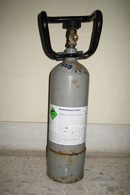 Dennerle 2L CO2 Cylinder